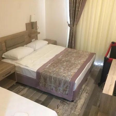 Arsi Enfi Szálloda 4*