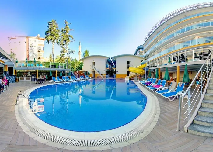 Arsi Enfi Ξενοδοχείο 4*