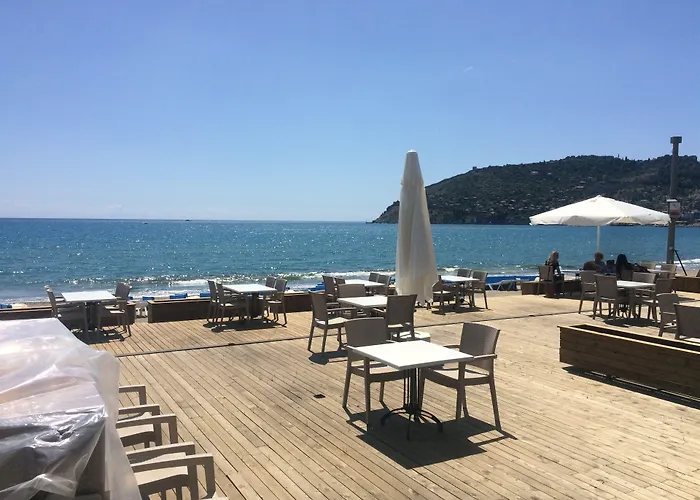 Arsi Enfi Ξενοδοχείο Αλάνια